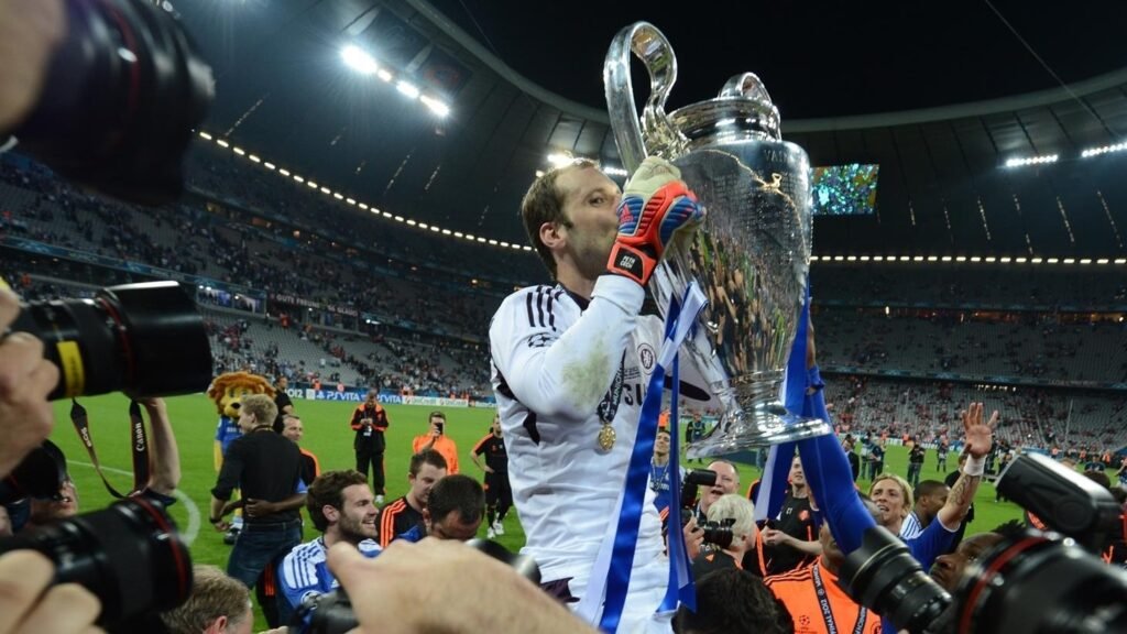 Petr Čech: Career Stats, Helmet Injury, Professional Ice Hockey & Career Profile